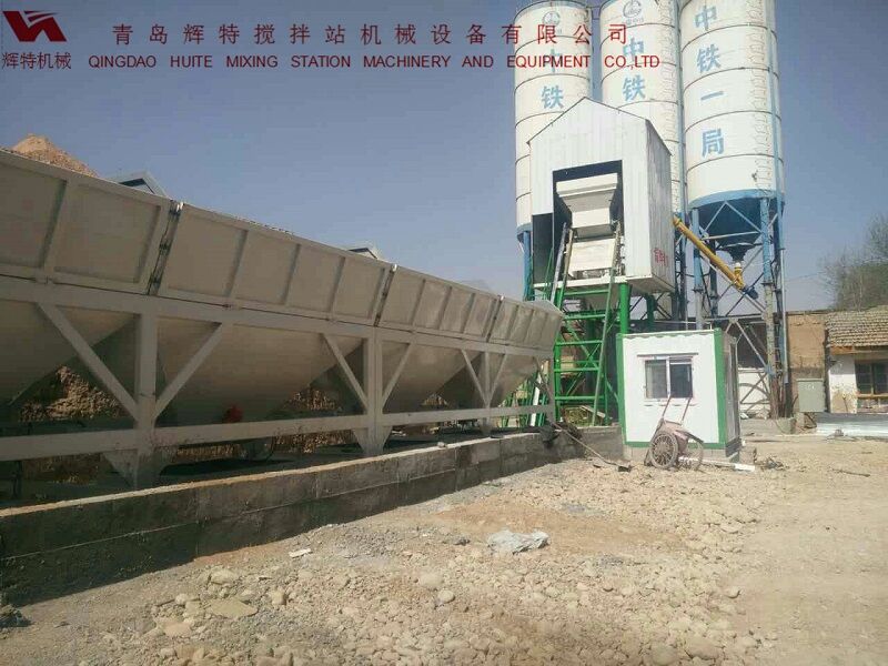 輝特攪拌站50站采用計算機(jī)加儀表的控制系統(tǒng)，計算速度快